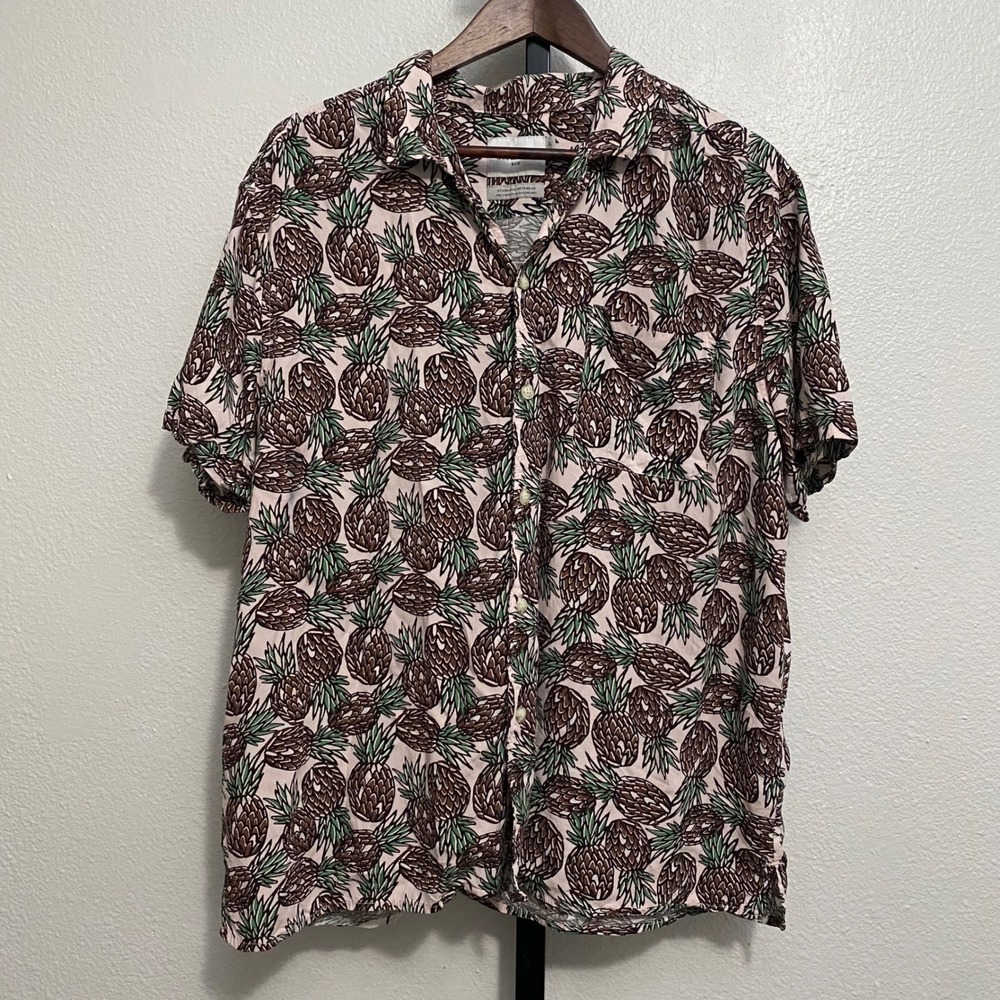 All Over Pineapple Print Shirt Mens XL Tropical Cruise Vacation Beach Dopamine